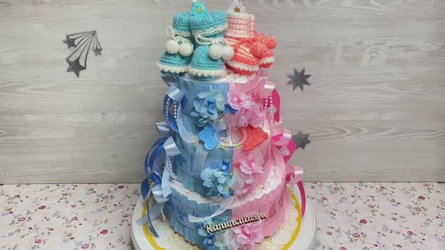 Торт из памперсов для двойни с вязаными пинетками смотреть онлайн