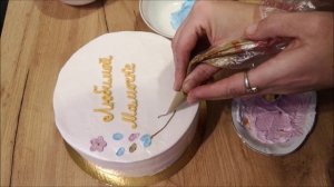 Оформление торта мазками