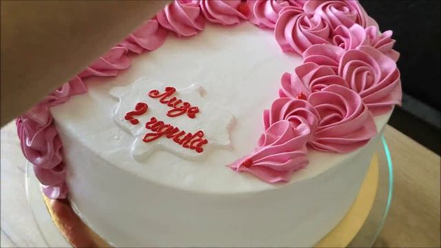 Простое украшение. Торт ИНЕЙ