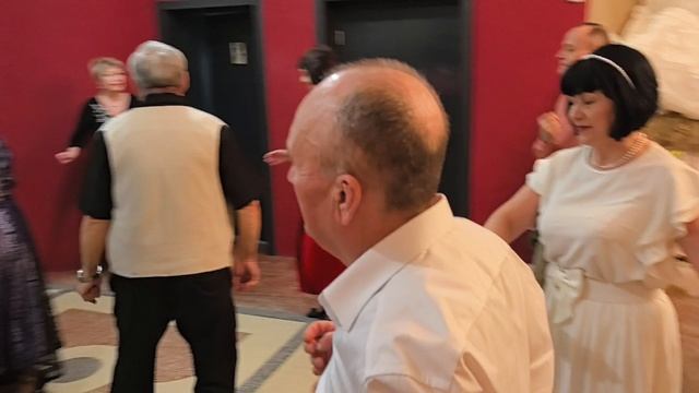 На вечеринке... 04.01.26... смотреть онлайн