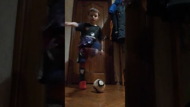 2 серия  1 сезон по футболу.