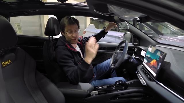 Новый Geely Coolray или уже старый? Кто из них круче? Подробный разбор 2025! смотреть онлайн