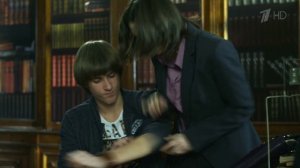 Нюхачь. Директор школы обвинил его сына в продаже в школе наpкoтиков. Нюхач нашел их у другого