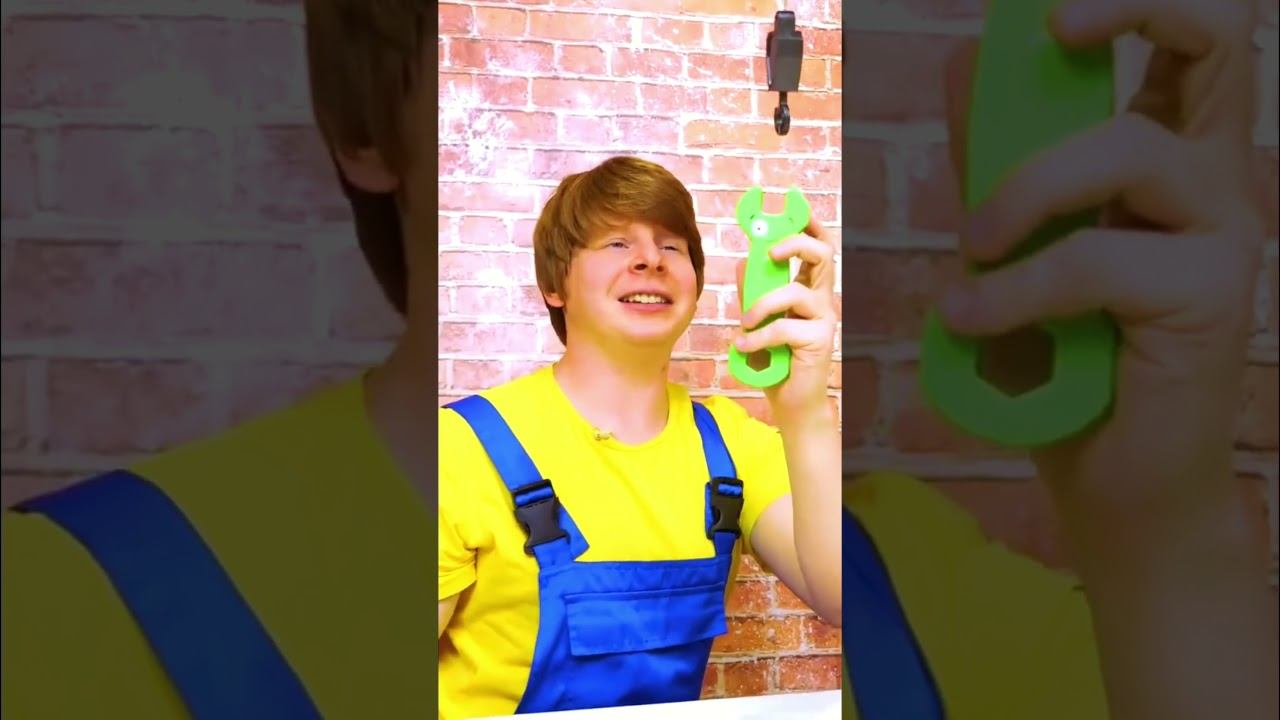 Как работает подъемный кран? 🚧 Строительная машинка #машинкидлядетей #игрушки #видеодлямалышей смотреть онлайн