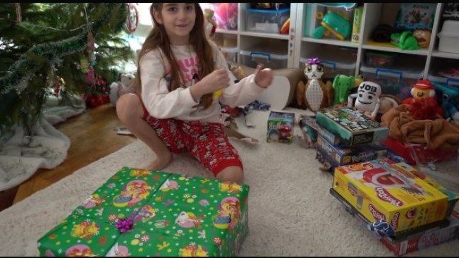 VLOG Что было 1 января под ёлкой смотреть онлайн