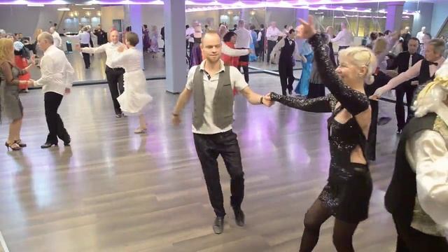 Танцевальный вечер - новогодний карнавал 28 декабря 2025