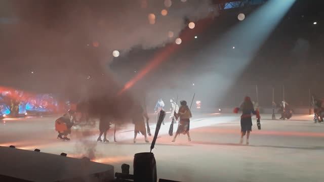 Школьные каникулы. Куда пойти с детьми на Новый год, Конечно на ледовое представление. смотреть онлайн