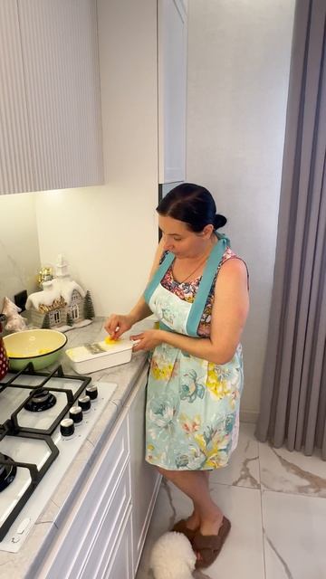 Сегодня у нас на обед суп - лапша из домашней курицы смотреть онлайн