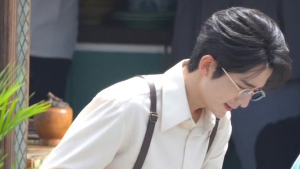 Мачете с ананасом на съемках "Южных архивов"