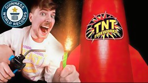 Сравнение фейерверков за $1 и $100,000. Мистер Бист