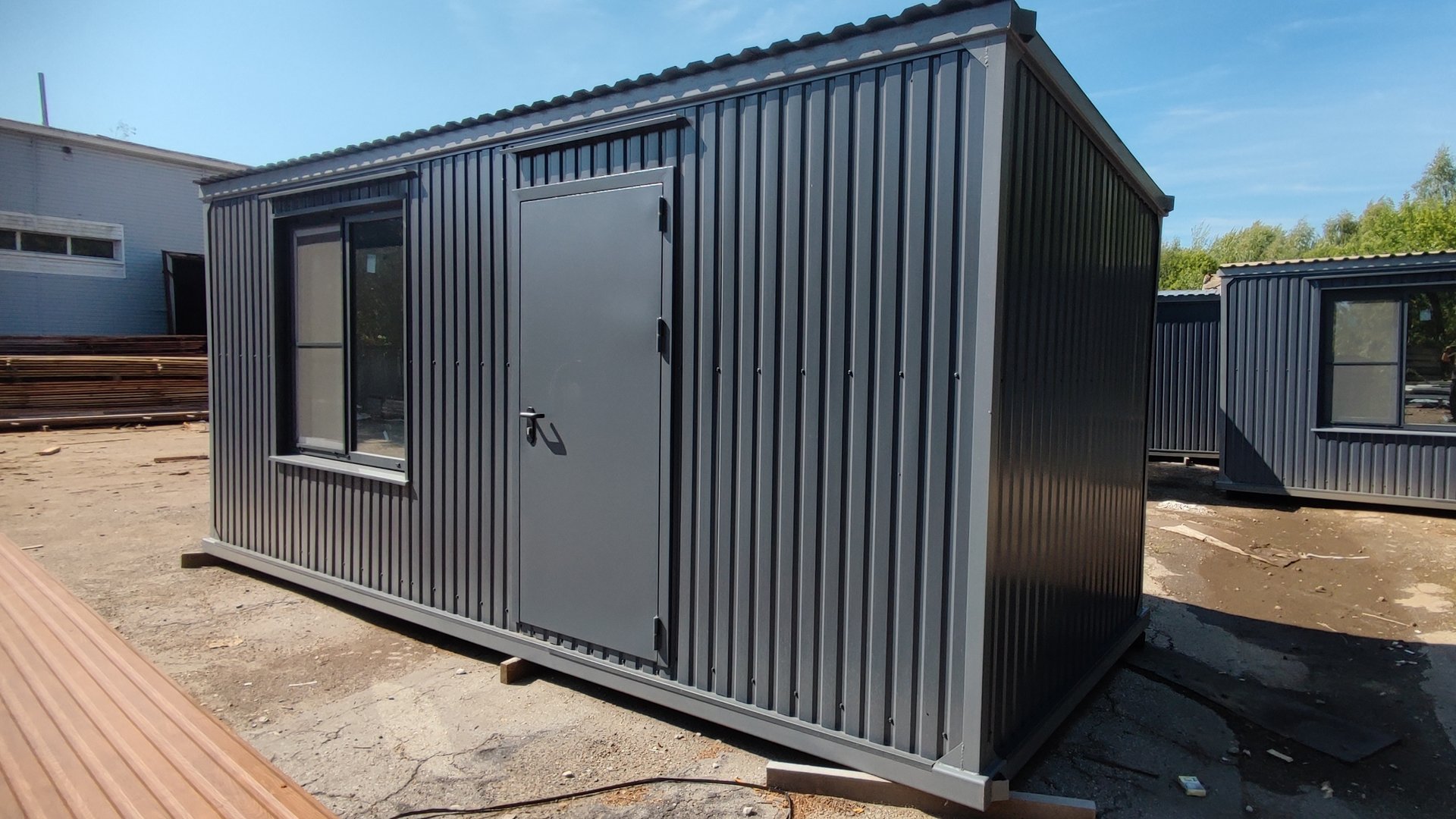 Дачный домик Люкс вагончик бытовка блок контейнер металлический 6 метровый в цвете Графит