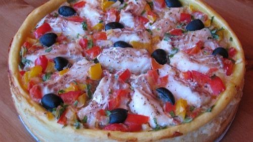 Треска с овощами в картофельной тарелке