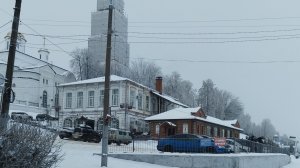 Жизнь на пенсии. Лисичка бродит по городу. Зимняя прогулка.
