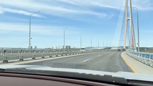 Въезд на мост Русский смотреть онлайн