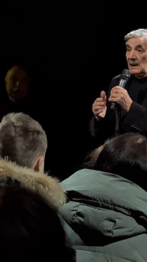 Убитый горем Александр Панкратов-Черный на похоронах Веры Алентовой / 29.12.2025 Театр им.Пушкина