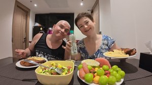 Мукбанг Вован в ВОСТОРГЕ! Семейный ужин КАК ДОМА! НЕ БОИМСЯ, Пробуем тайские ЗАКУСКИ из 7/11