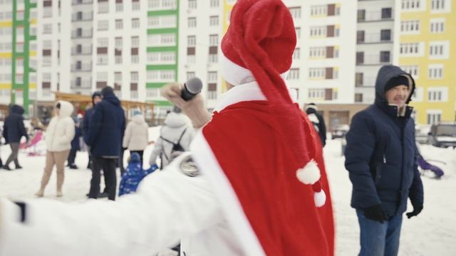 Новогодний дворовой праздник в ЖК «8 Марта» Веселье, у смотреть онлайн