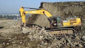 Невероятная нагрузка на экскаваторы на строительных площадках