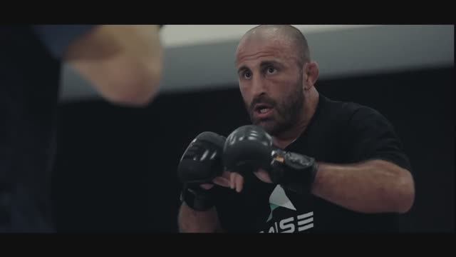 Александр Волкановски ПАШЕТ в зале без остановки. «The Great» не собирается отдавать свой пояс! смотреть онлайн