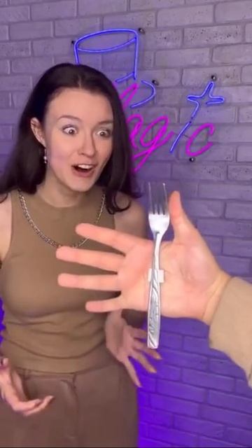 10 невероятных домашних фокусов! Научись удивлять друзей за 5 минут смотреть онлайн