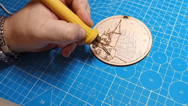 Ручное выжигание по дереву. Хогвартс.