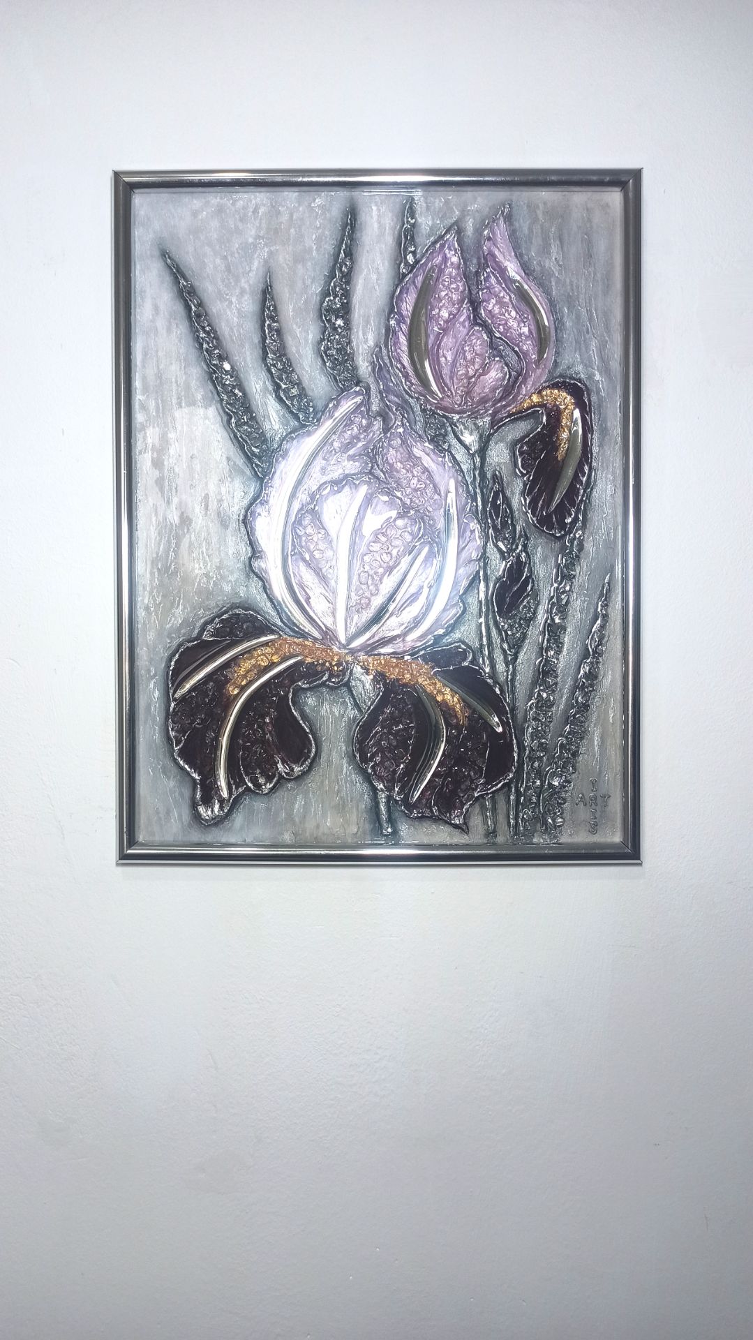 Ирисы в серебре - фактурная зеркальная картина в смоле