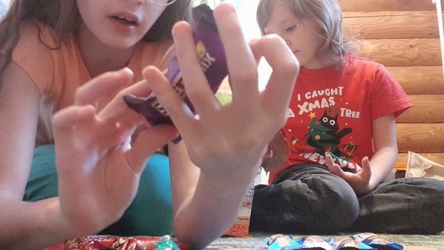 Открываем🧨 новогодний🎄 сладкий 🍬подарок 🎁часть 5.