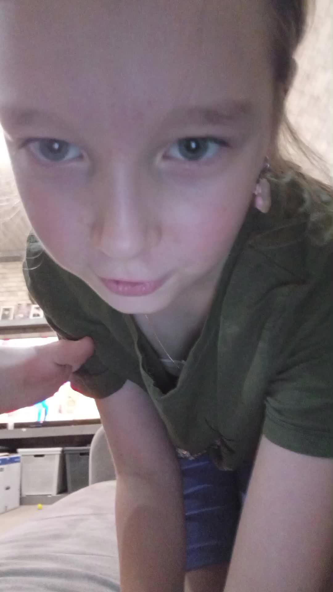 в гостях у подруг смотреть онлайн