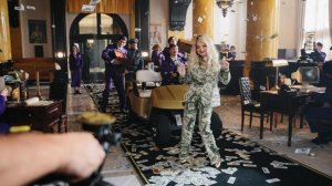 Лариса Долина "За деньги да" (OST "Невероятные приключения Шурика")