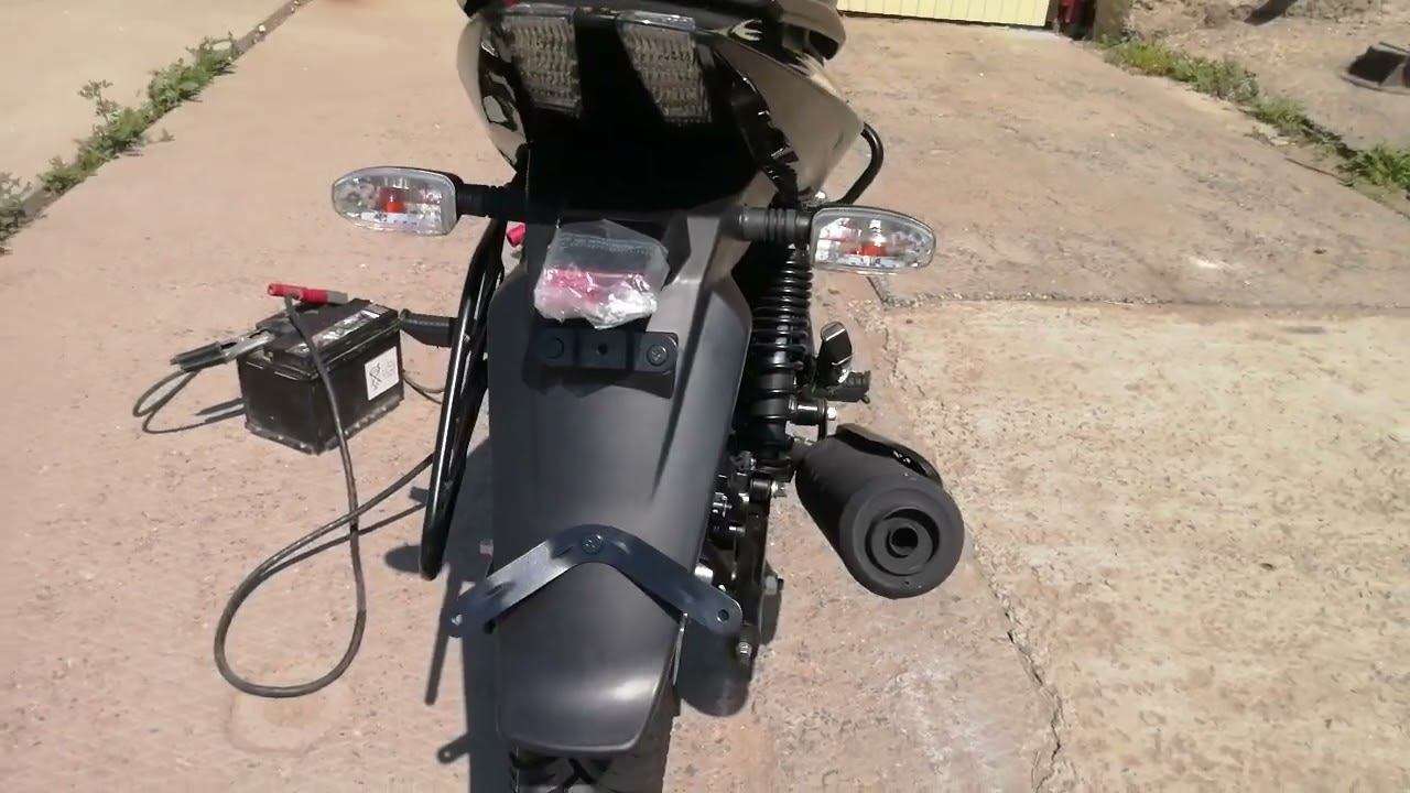 Bajaj Pulsar 180 чёрный 2023 смотреть онлайн