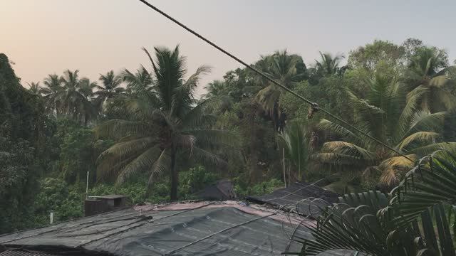 Гоа, Индия, Арамболь! Русская баня на крыше дома смотреть онлайн