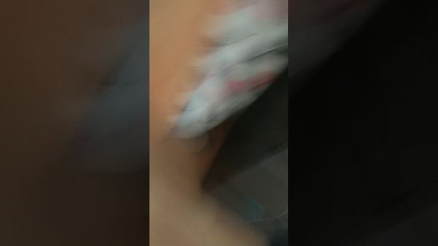 я чистил зубы и ко мне приставал мой брат смотреть онлайн