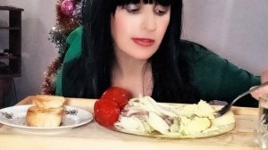 Мукбанг/Картошка с селедкой