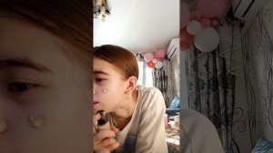 делаю макияж, наношу столько капель, сколько мне скажет Алиса? макияж получился ужасный.