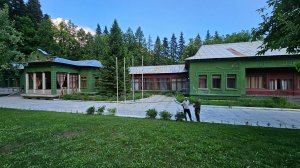 Дача И.В.Сталина на озере Рица  (Абхазия)