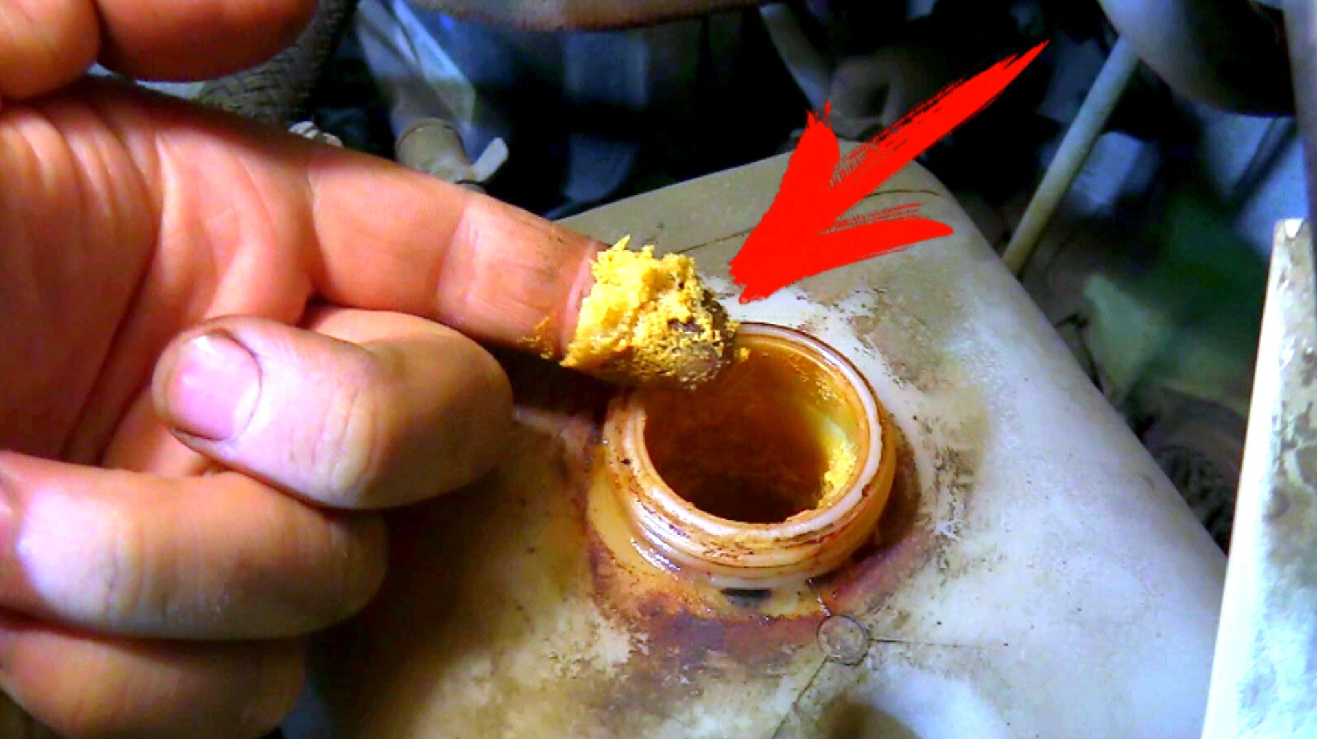 Вот почему нельзя больше наливать любой антифриз!