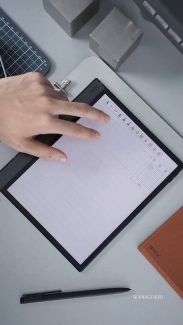 Regular Screens vs. E-Paper #BOOX #BOOXNoteAir5C #MakeaDifference #readwithboox @BOOX смотреть онлайн