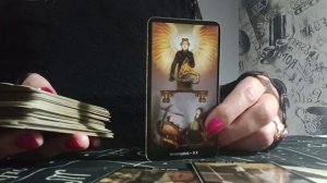 Ждать или отпустить? Расклад Таро