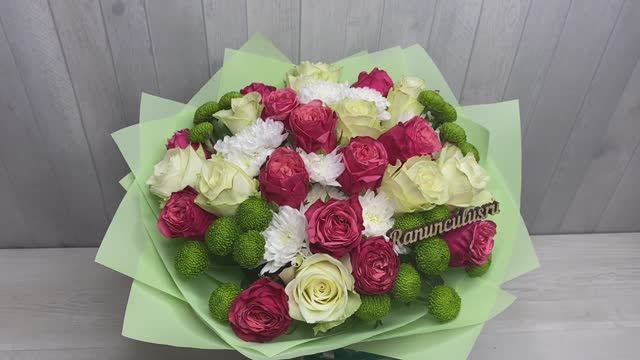 Большой букет цветов из роз и хризантем смотреть онлайн