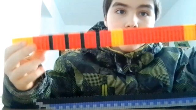 Полностью собрал катану из 3000 деталей