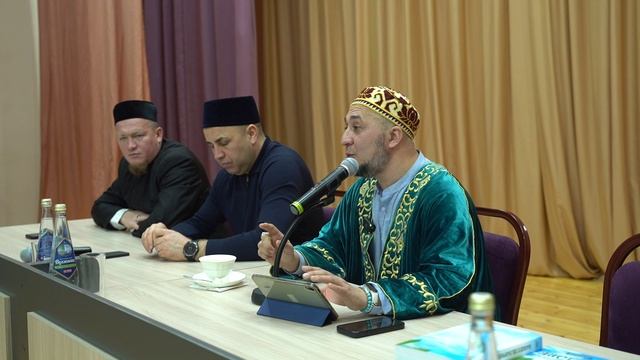 Мәхмүт хәзрәт Шәрәфетдин вәгәзе.