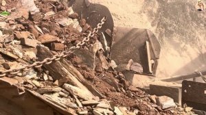 Строительство, дробление щебенки