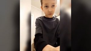 из-за чего родители забирают у детей телефон