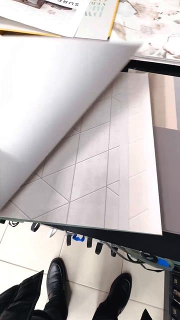 Напиши рекомендацию по салону обоев #рекомендация