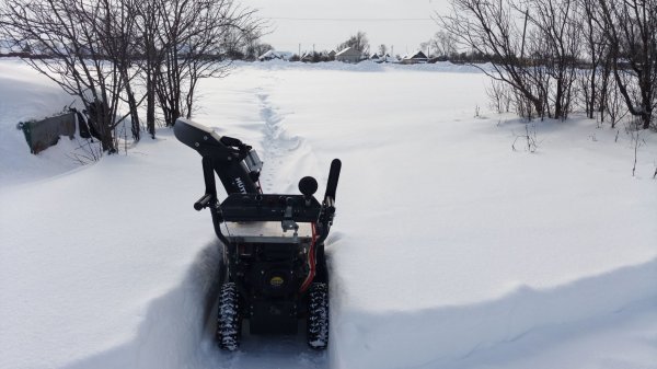 Снегоуборщик Huter SGC 4800В, Тропиночка.