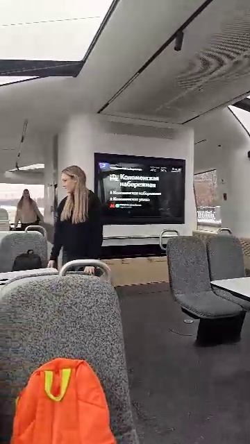 Москва река. РЕЧНОЙ ТРАМВАЙЧИК ЗИМОЙ смотреть онлайн