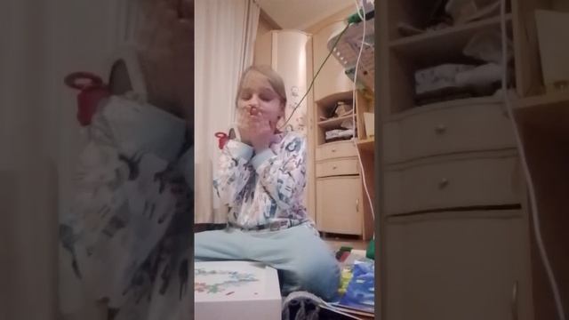 показываю свои рисунки (часть 1) смотреть онлайн