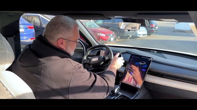 Geely Atlas L - Как Малевич рисовал… смотреть онлайн