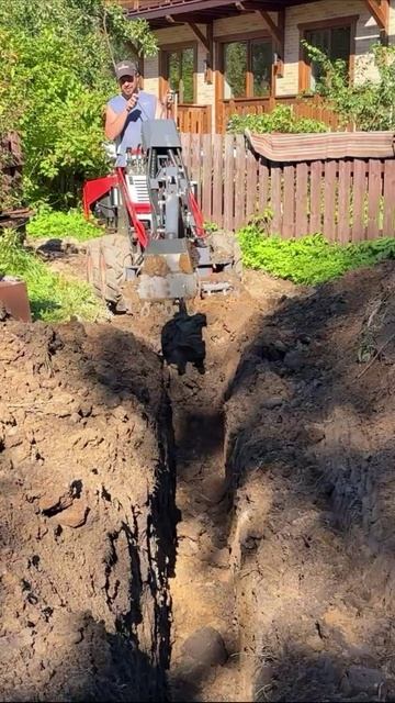 Мини-техника в деле: экскаваторная копка траншеи