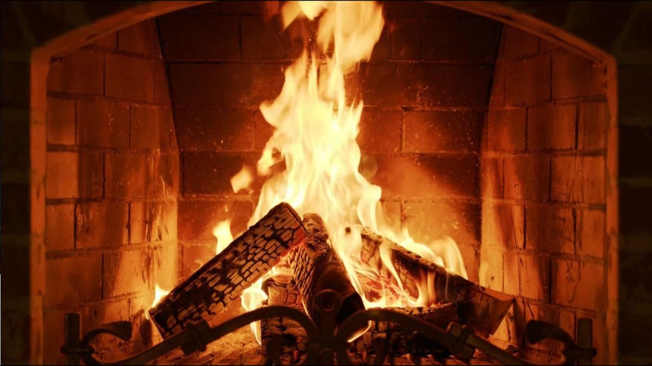 🔥Потрескивающий огонь 24 часа 🔥 смотреть онлайн